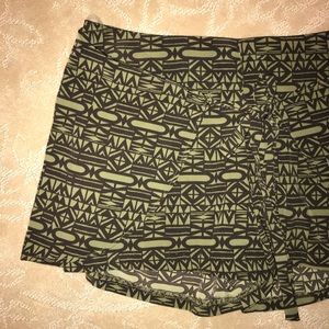 Draped and Tied Geometric Green Shorts 😍